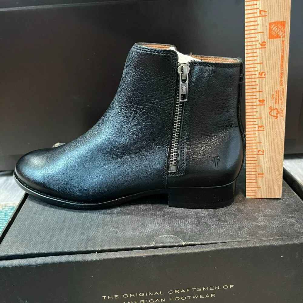 Frye Carly Double Zip Booties Ankle Boots, Black Leather, US 6.5 - New in Box! - Picture 7 of 11